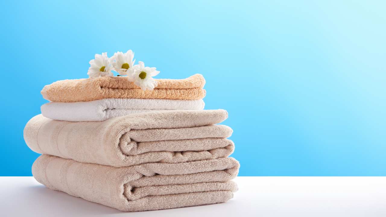 Siivousasiantuntija: ”Jotta keittiöpyyhkeet pysyvät täysin puhtaina, käytä luonnonmukaista saippuaa ja sitruunamehua.”