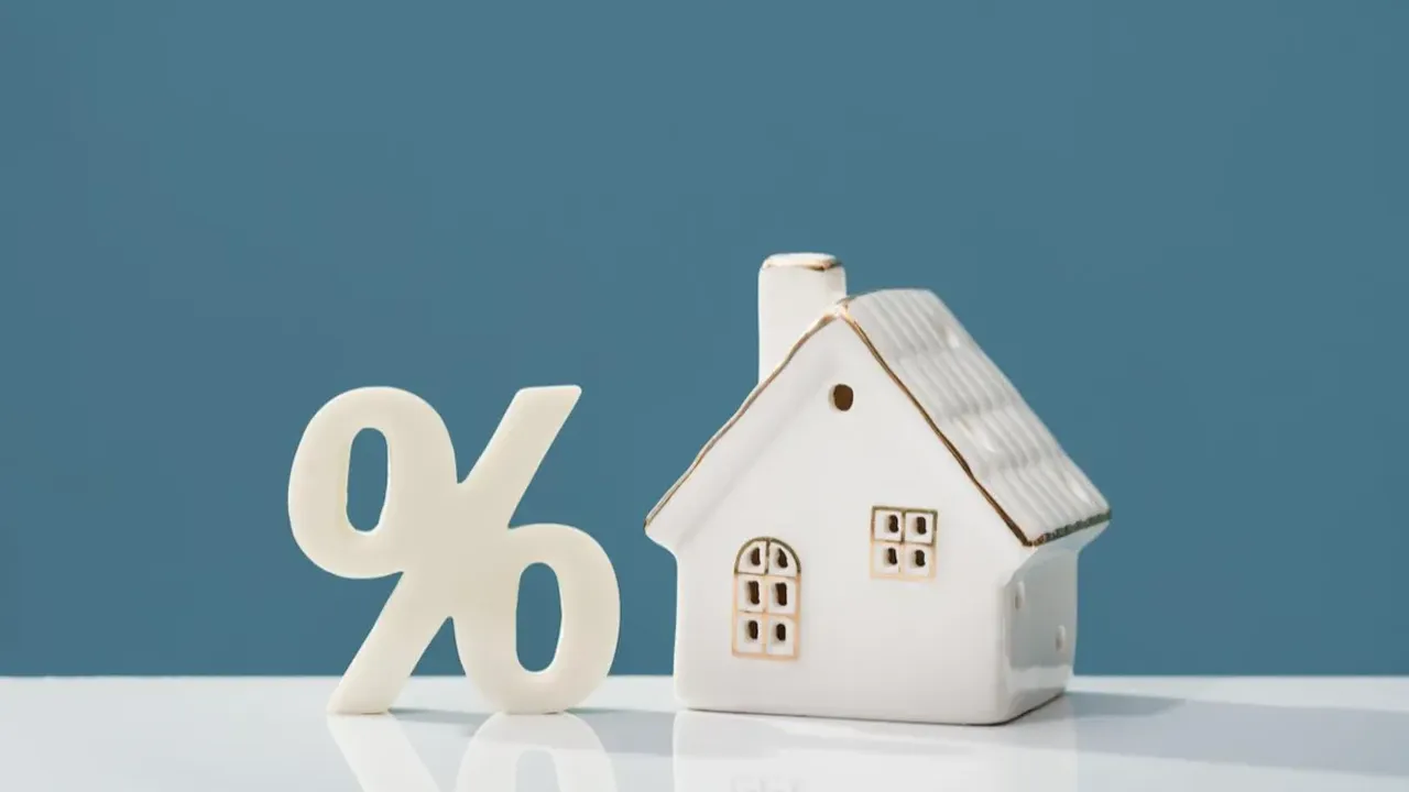 Vuokran tai asuntolainan maksaminen: erot, riskit ja vaihtoehdot tulotason mukaan.