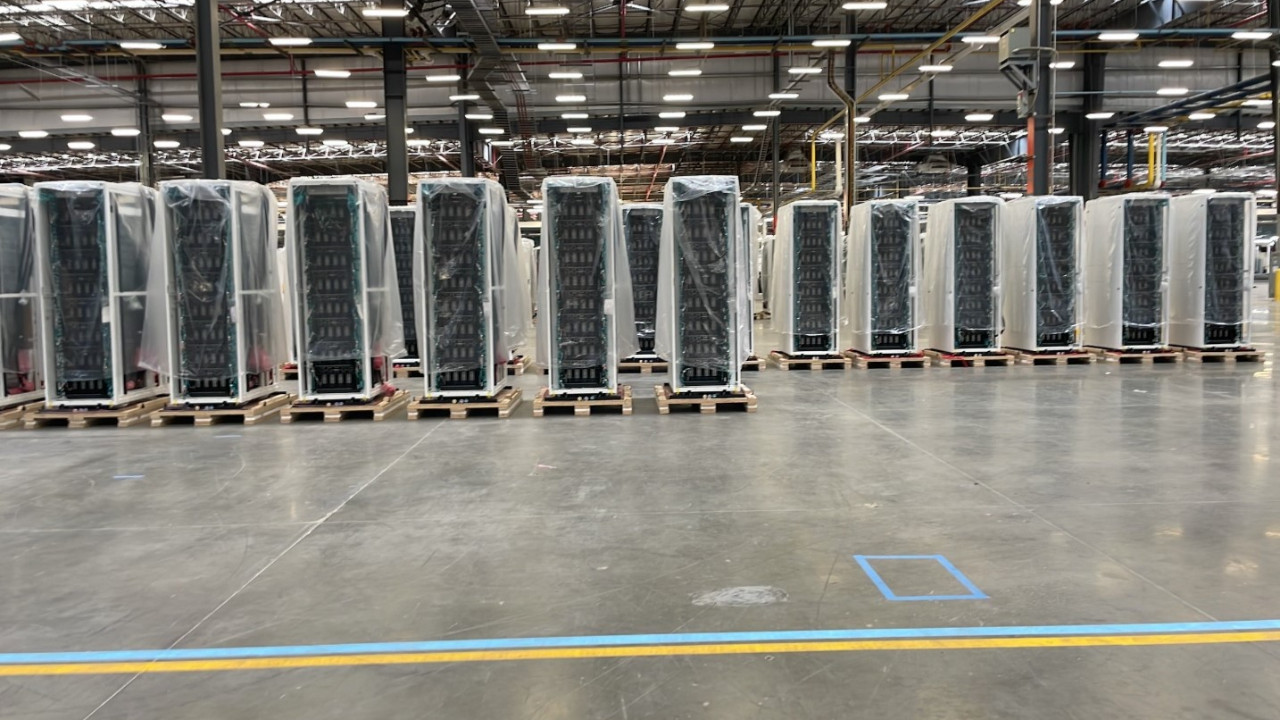 Maailman suurin datakeskus ei ole OpenAI:n tai Googlen rakentama, vaan Elon Muskin.