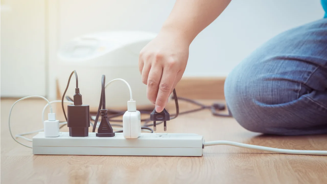 16 tapaa säästää sähköä kotona ja vähentää kustannuksia