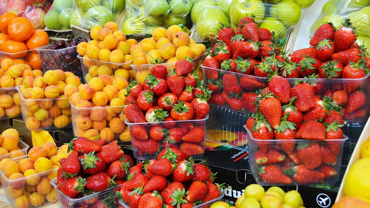 Tärkein salaisuus hedelmien säilyvyyden pidentämisessä ilman hometta ja bakteereja: ”Odota vain hetki, kunnes aine vaikuttaa”.