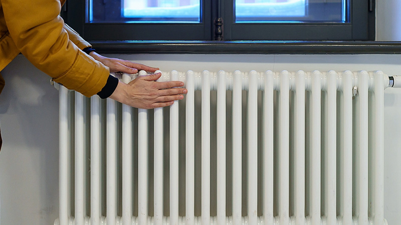 Ei aerotermistä eikä keskuslämmitystä: järjestelmä, joka lämmittää kotisi parhaiten hyvin pienellä rahalla.