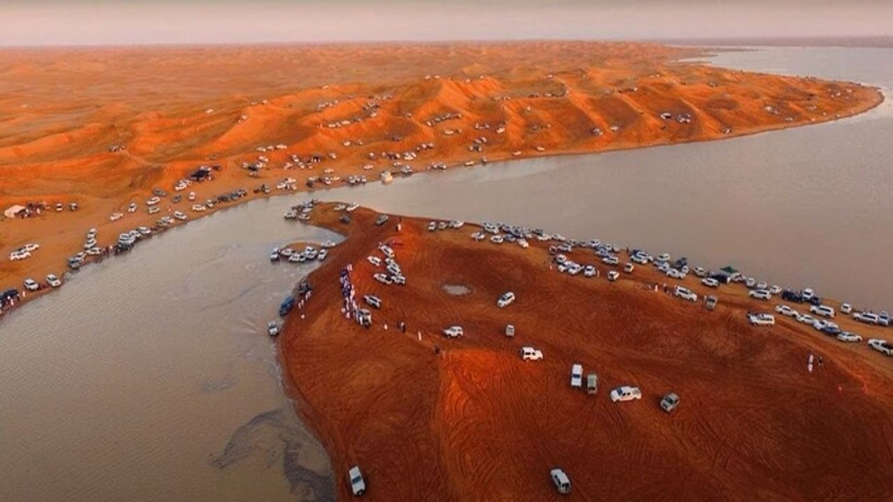 Sanotaan, että tämä on ihmiskunnan historian suurin saavutus: tämä maa on luonut 130 km pitkän joen keskelle aavikkoa.