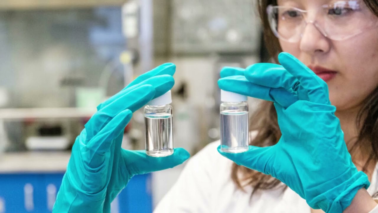 Yllättävä yhteys nanoplastin ja virusten ja bakteerien säilyvyyden välillä juomavedessä.