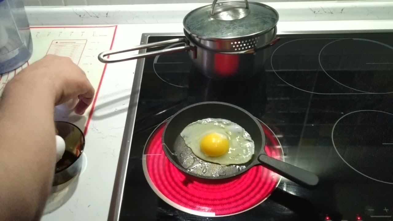 Miksi lisätä etikkaa pannulle munia paistaessa ja mihin sitä tarvitaan?