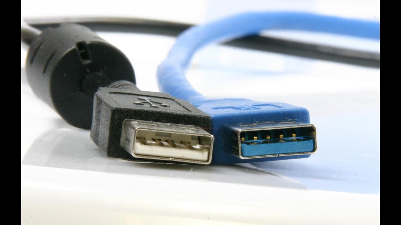 USB-liittimen johtimien värit: miten ne eroavat toisistaan ja mikä merkitys kullekin värille on.