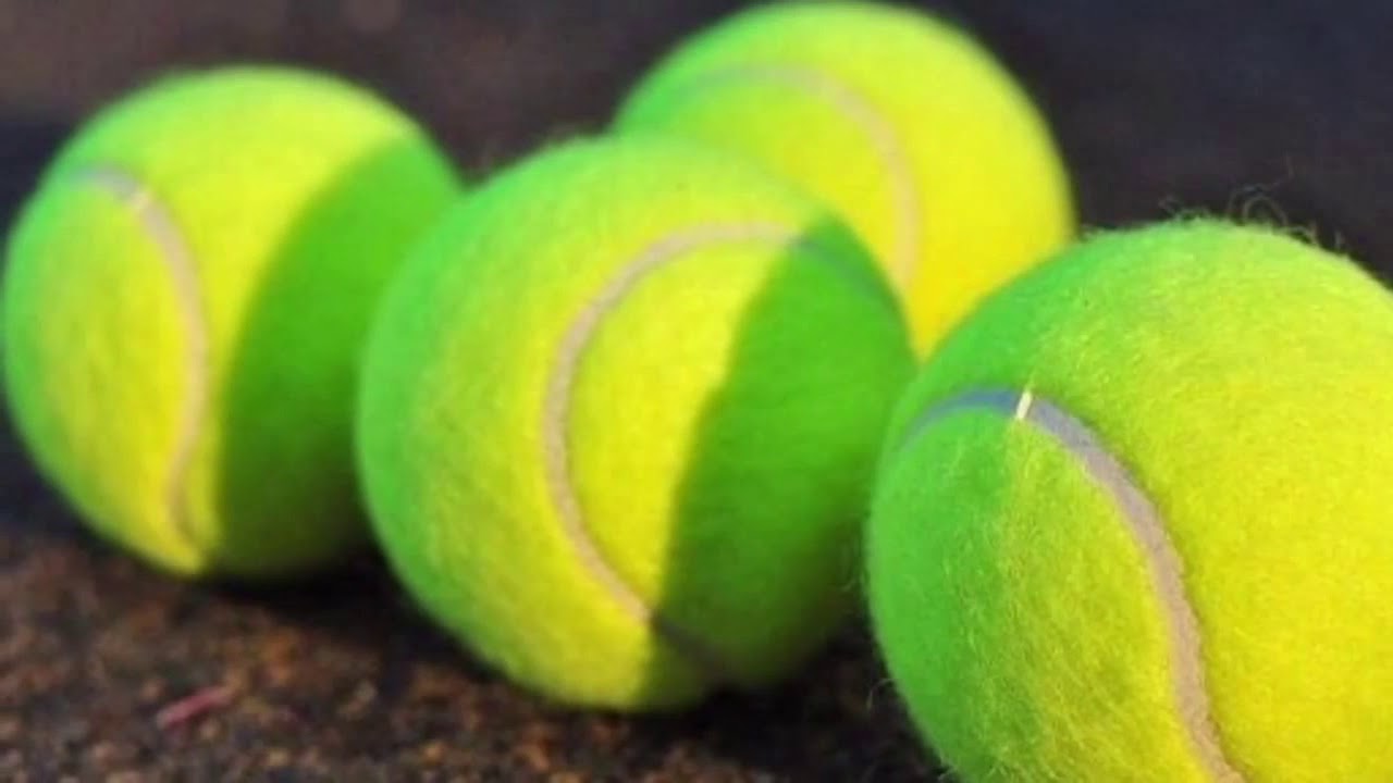 Tennispallon ja tyynyjen pesu pesukoneessa: miksi se on tarpeen ja miksi sitä suositellaan.