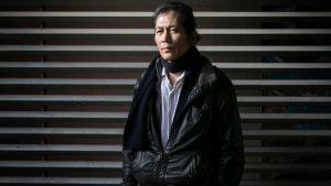 Filosofi Byeong-Chul Han: ”Kotisi hiljaisuus on ainoa paikka, jossa voit kuunnella itseäsi ilman, että ulkoiset äänet häiritsevät sinua ja sanelevat, miten sinun pitäisi käyttäytyä.”