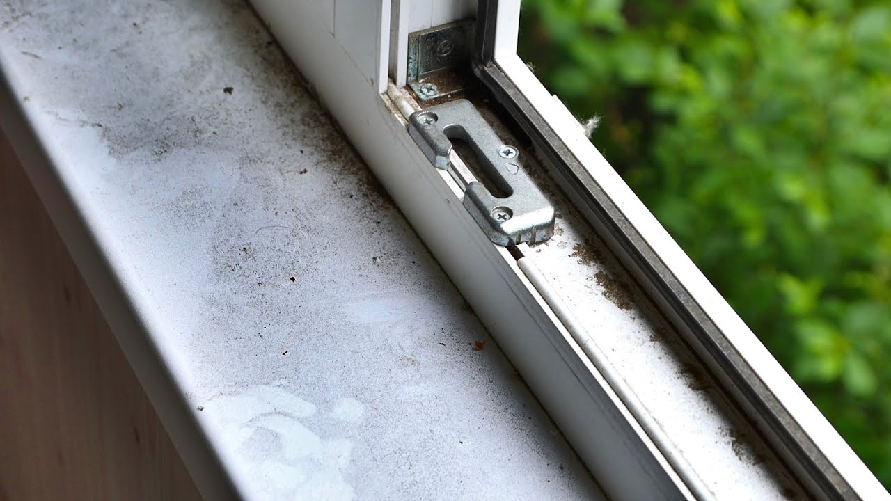 Ikkunoiden kiskojen puhdistus etikalla: miksi se on tarpeen ja miksi sitä suositellaan.