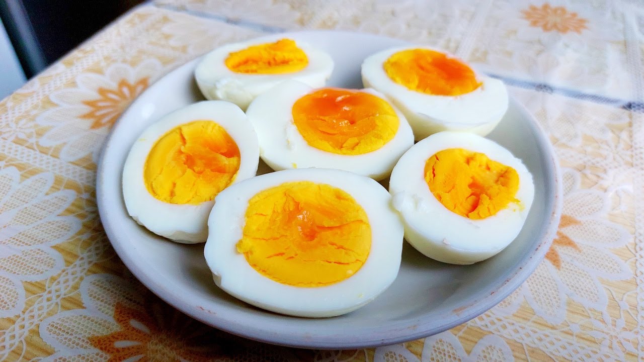 Ei paistettuja eikä munakokkelia: oikea tapa valmistaa munia, jotta saat kaikki niiden ravintoaineet.