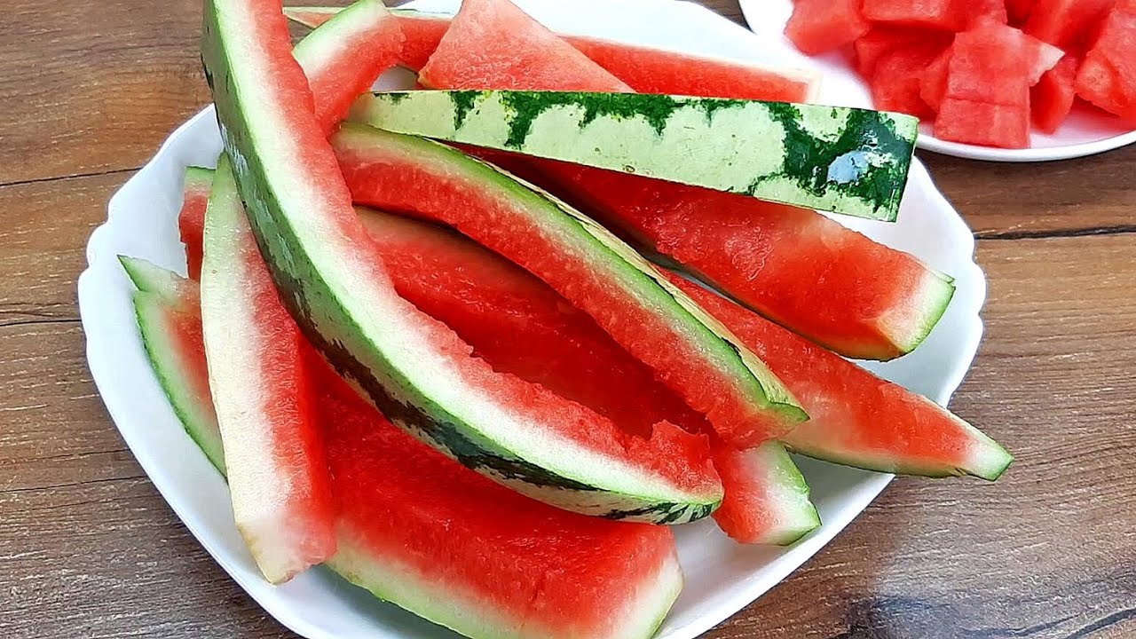 Jos sinulla on vesimeloninkuoria, ne ovat todellinen aarre: 5 tapaa käyttää niitä kotona.