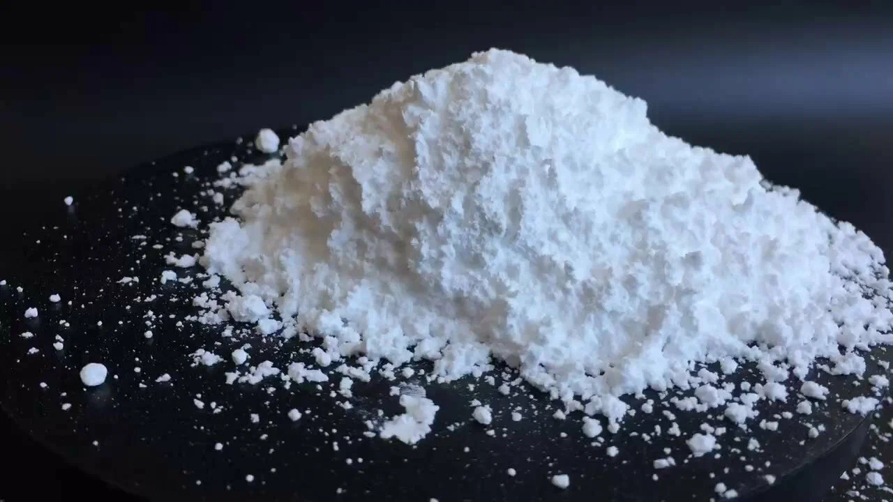 Laakerinlehtien ja ruokasoodan seos: miksi sitä suositellaan ja mihin se on hyödyllistä.