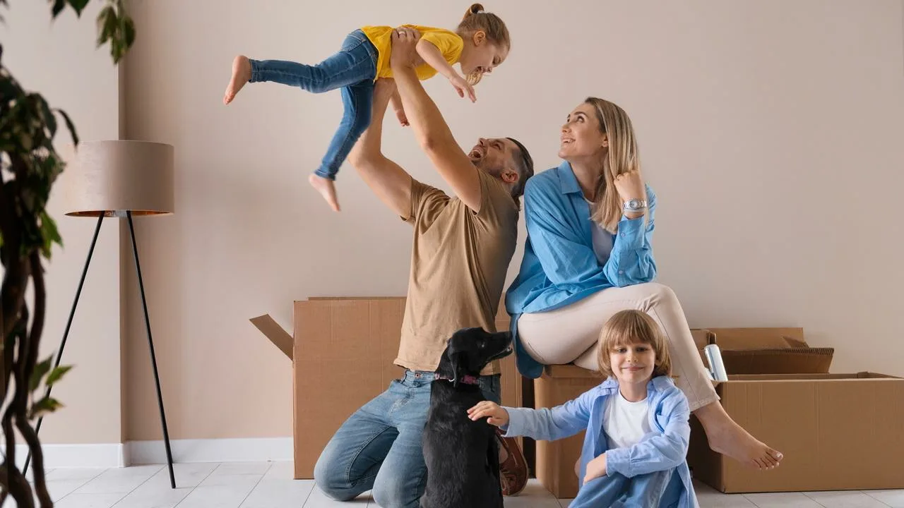 Veroviranomaiset selittävät, että asunnon luovuttaminen perheenjäsenelle ilmaiseksi on henkilökohtaisen tuloveron (IRPF) alaista.