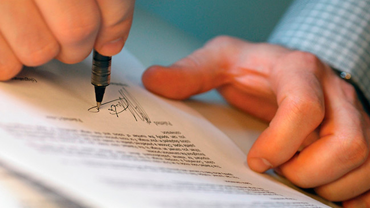 Perintöoikeus: miten perintö jaetaan, jos testamenttia ei ole, ja kuka on vapautettu siitä.