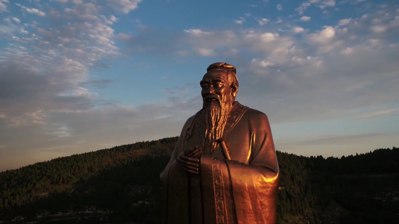 Kiinalainen filosofi Konfutse kirjoitti: ”Jalo ihminen erottuu siitä, että hän ensin toimii ja sitten puhuu.”