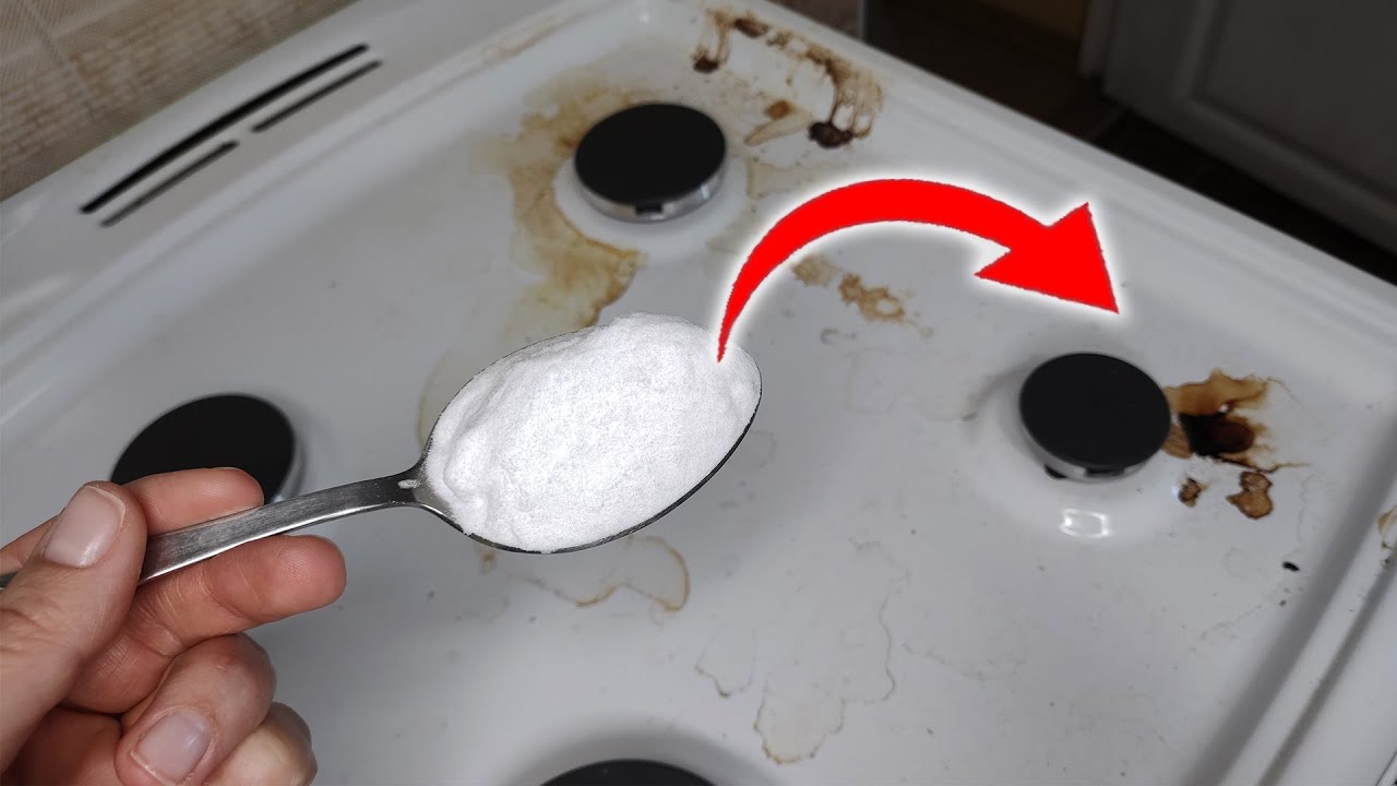 Ei valkaisuaineita, ei kiillotusaineita: yksinkertainen salaisuus, kuinka puhdistaa palanut liesi ja palauttaa sen loistava puhtaus.