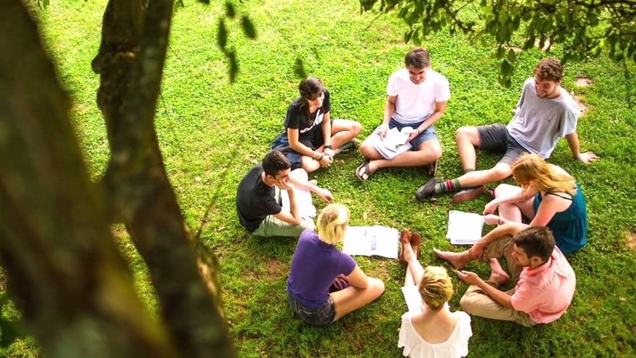 Mitkä kaksi tapaa yhdessä todella parantavat mielenterveyttä? Tutkimus paljastaa kaavan.